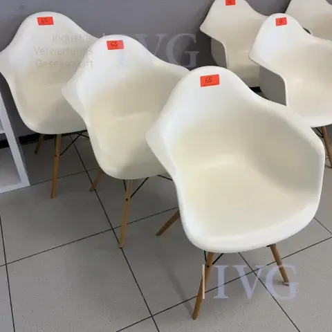Chaises VITRA