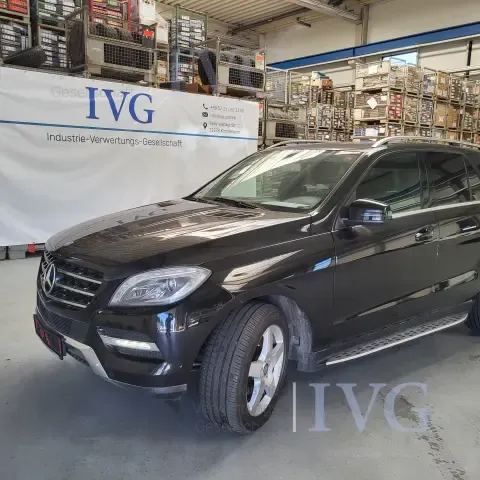 Samochód osobowy MERCEDES-BENZ ML 350