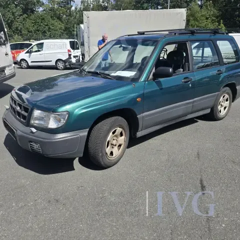 PKW SUBARU Forester