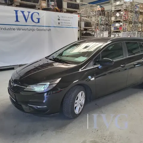 Универсал OPEL Astra Sports Tourer
