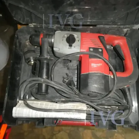 Перфоратор MILWAUKEE PLH 32 XE