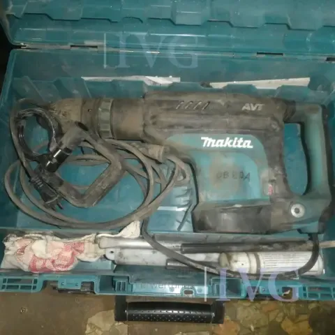 Marteau de démolition MAKITA AVT HM 1213c