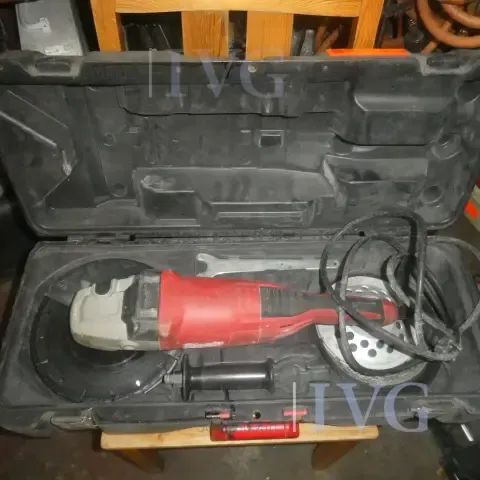 Úhlová bruska MILWAUKEE AG 23-230 E