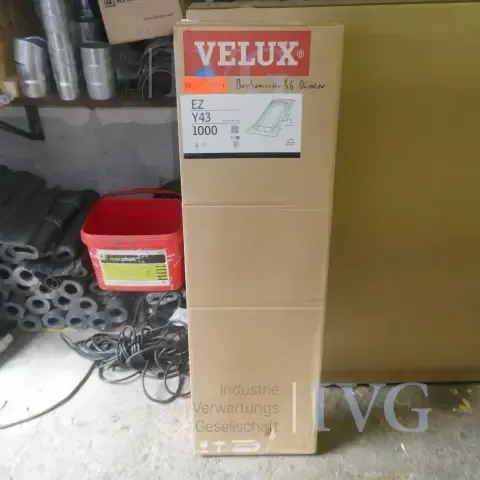 VELUX EZ Y43 1000 roofing frame