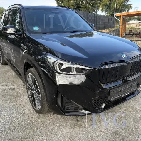 Kombi BMW iX1 xDrive30