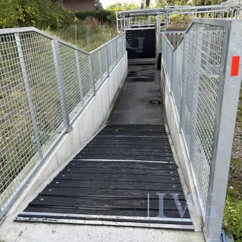 Napájecí systém pro koně KRAFT