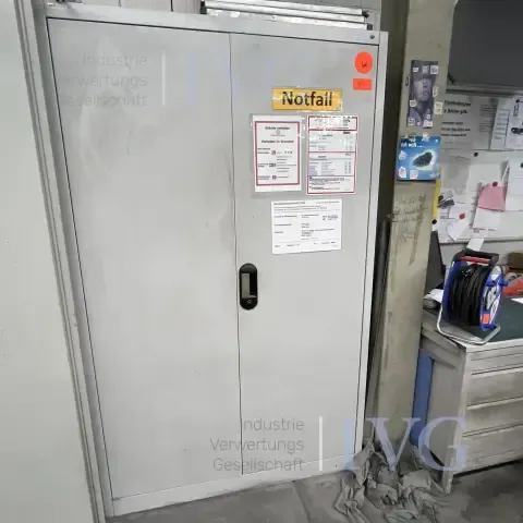 Armoire en acier