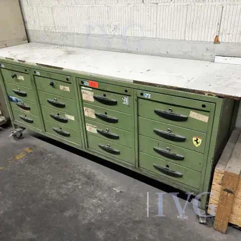 Armoire à tiroirs en acier mobile