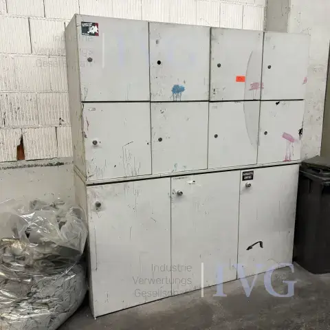 Armoire de valeurs en bois