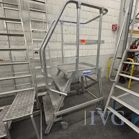 Échelle plateforme en aluminium KRAUSE
