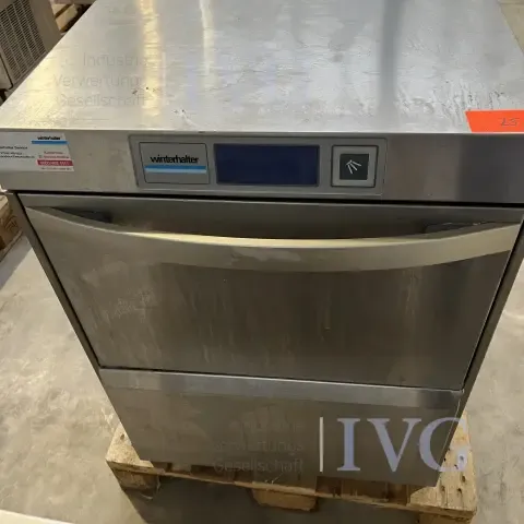 Lave-vaisselle professionnel WINTERHALTER UC-M