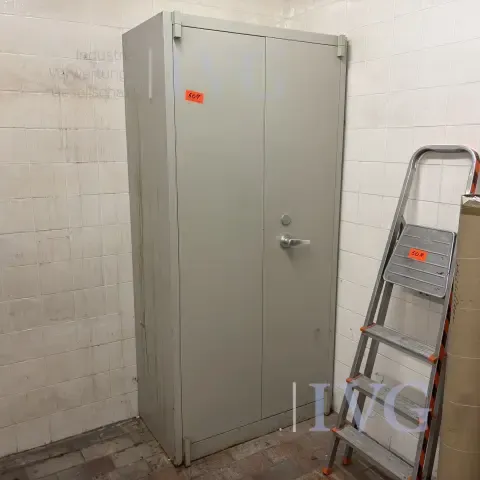 Stalen kast