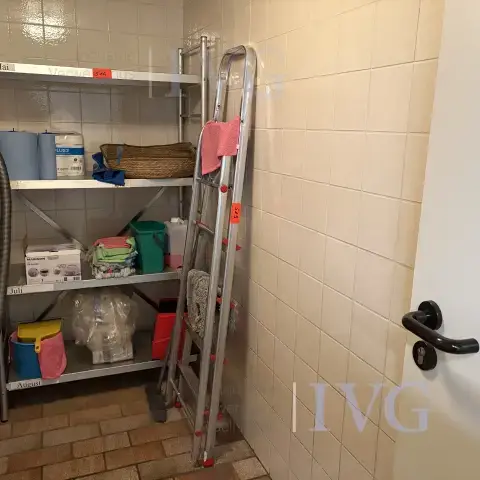 Échelle escamotable en aluminium
