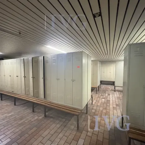 Lot d'armoires vestiaires