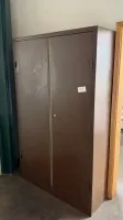 1 dulap metalic pentru scule