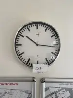 1 horloge murale radio-pilotée
