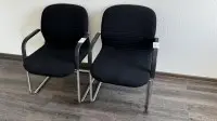 2 chaises de visiteurs