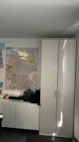 2 Aktenschränke, einer davon niedrig