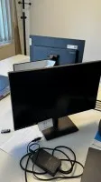 1 moniteur TFT grand écran Iiyama, 24 pouces