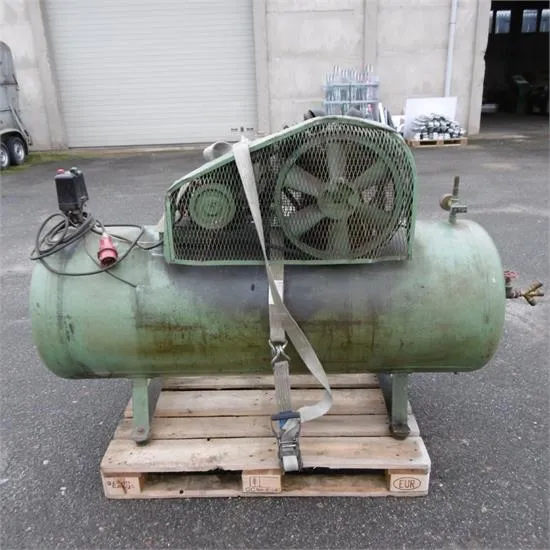 1 Kolbenkompressor Chiron Werke GmbH VA520/500 14