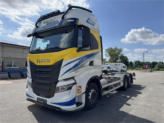 1 Lkw Iveco AS260SY/FS CM