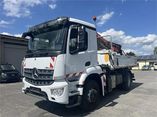 1 Lkw Mercedes-Benz Arocs