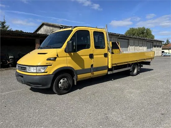 1 Utilitaire Iveco 50C17