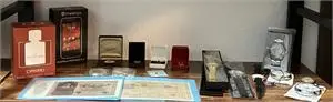 1 лот различных коллекционных предметов