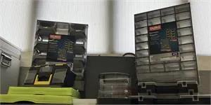 1 lot de bacs de tri et magasins à petites pièces