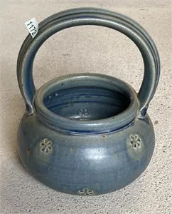 1 Henkel-Topf - Keramik - ø 22 cm. Höhe 28 cm