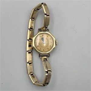 Armbanduhr