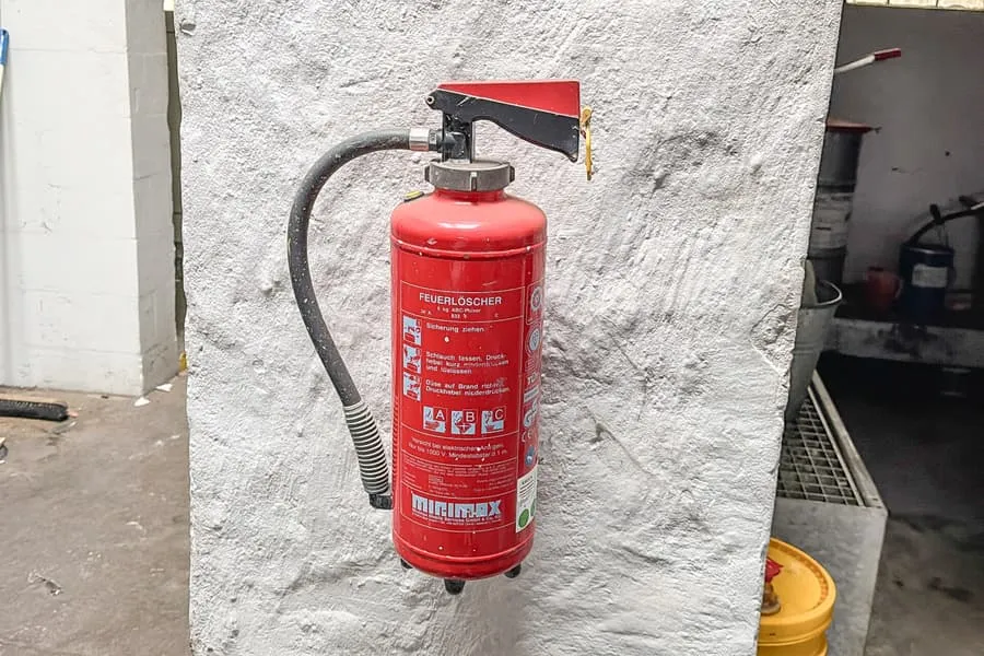 Fire extinguisher 6 kg ABC powder