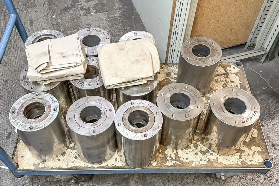 Lot of metal components
