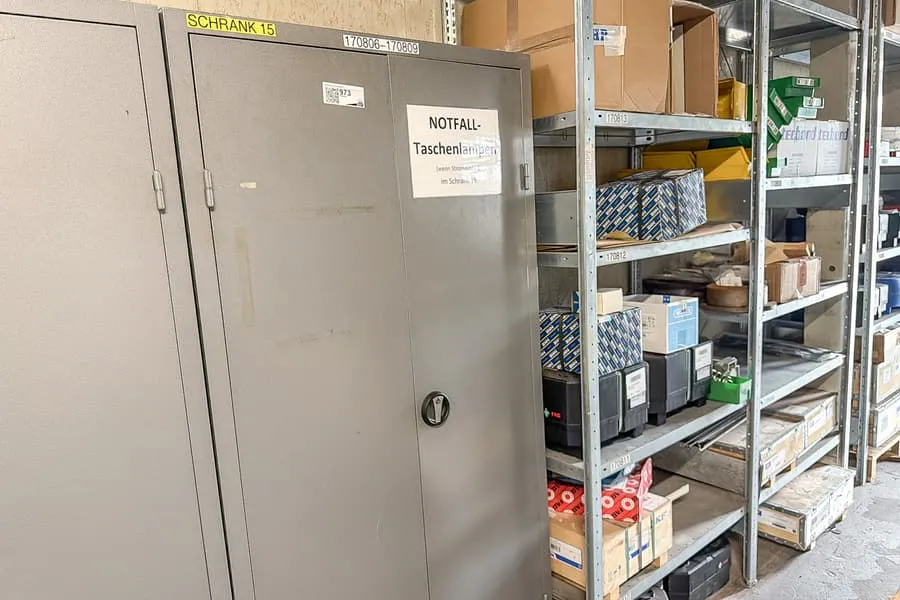 Armoire de stockage métallique