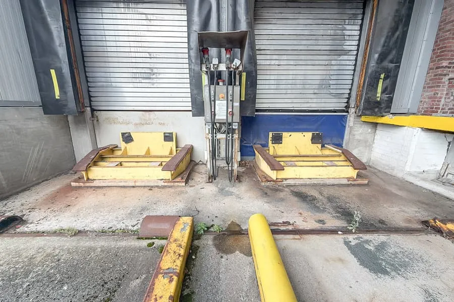 2 rampes d'accès pour portes roulantes