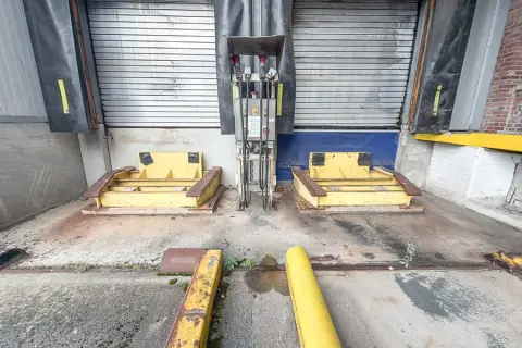 2 oprijplaten voor roldeur