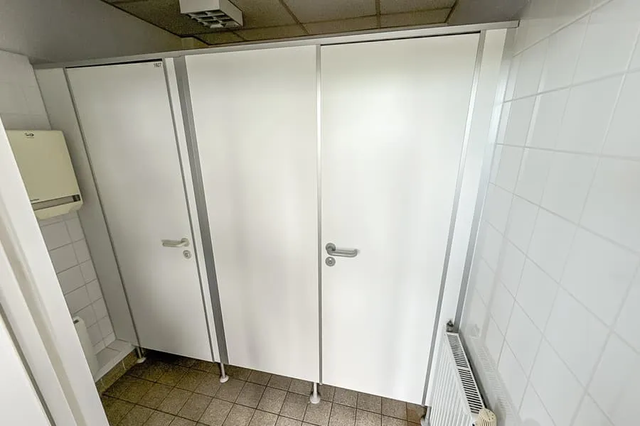 Sanitární kabina, 2-skupinová