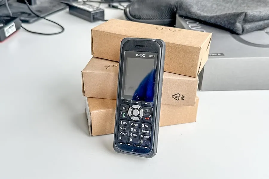 4 téléphones sans fil Nec G577