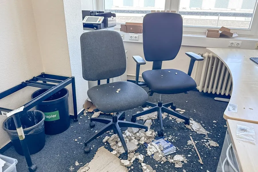 2 office swivel chairs