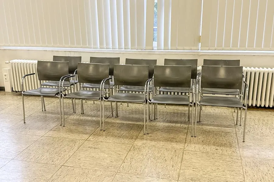 10 стульев
