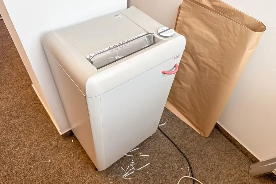Уничтожитель документов Ideal 2404