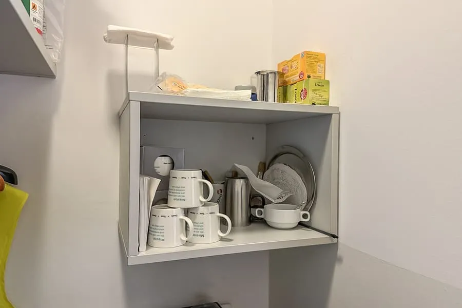 Wall shelf
