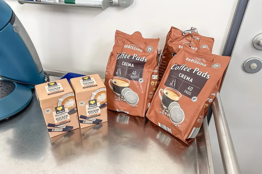 Lot de dosettes de café, partiellement entamées