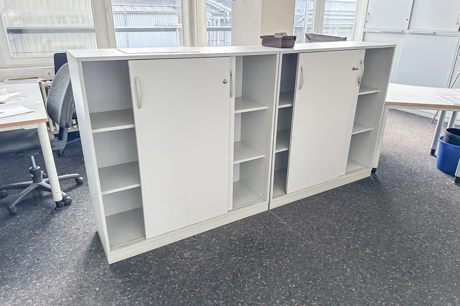 2 Schiebetürenschränke