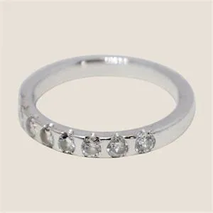 Halbmemoryring mit Diamantbesatz