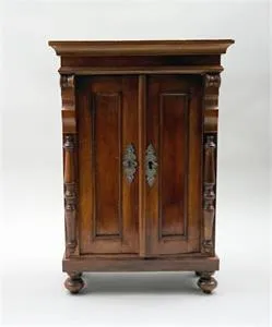 Ancienne armoire miniature