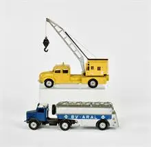 Märklin, camion-citerne Aral et camion-grue