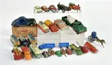 Voitures miniatures et jouets en tôle