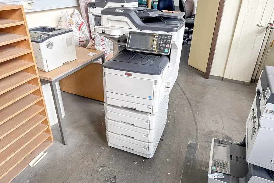 Печатная станция OKI ES8473MFP, неисправна