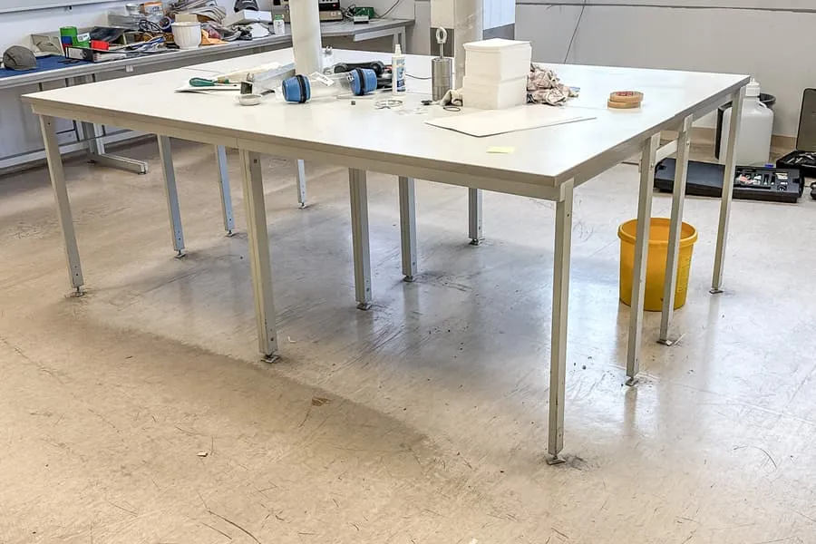 Tables de travail
